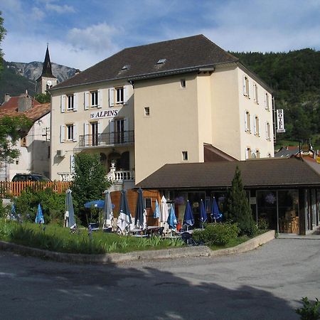 Hotel Restaurant Les Alpins Saint-Julien-en-Beauchene Exterior photo